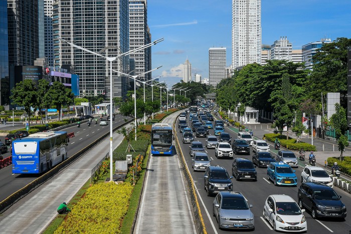Array,Catat Tanggalnya! Naik Angkutan Umum Cuma Rp 80 Perak!