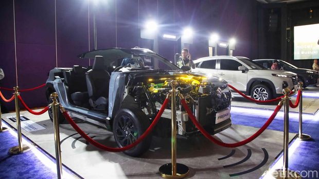Array,Adu Performa Suzuki Fronx vs Rocky-Raize dan WR-V, Pilih Mana?