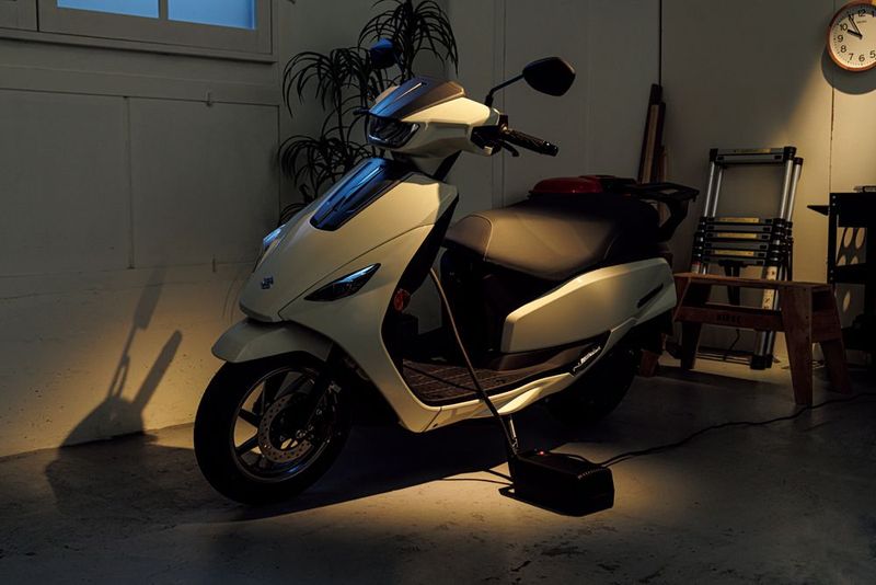 Array,Motor Listrik Pertama Suzuki Mulai Diproduksi, Begini Wujudnya