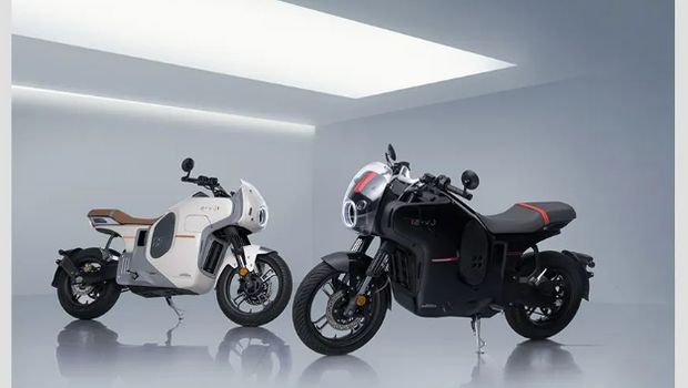 Array,Honda Luncurkan Motor Listrik Begaya Cafe Racer, Segini Harganya