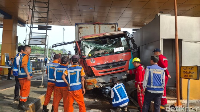 Array,4 Penyebab Bus-Truk Kerap Jadi Sumber Bencana Kecelakaan Maut
