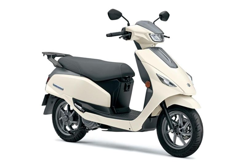 Array,Spesifikasi Motor Listrik Pertama Suzuki yang Harganya Rp 19 Jutaan