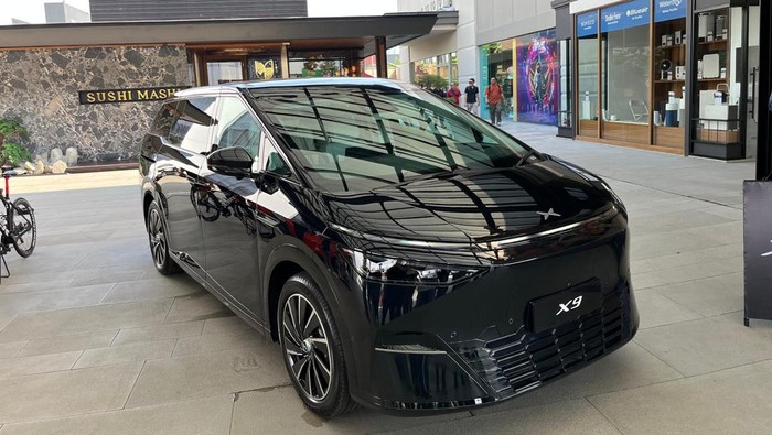 Xpeng X9 Diminati Orang Tajir RI yang Suka Nyetir Sendiri