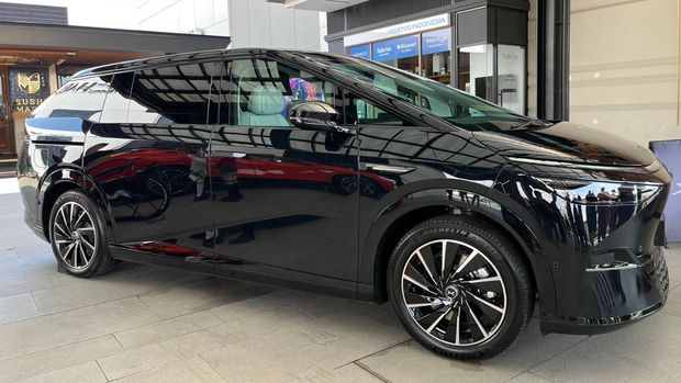 Array,Ini yang Bikin Xpeng X9 Beda dari Denza D9-Toyota Alphard