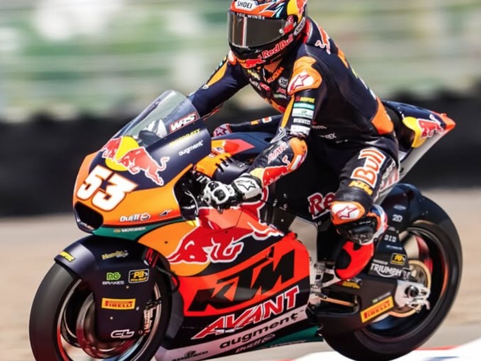 Array,Pebalap Turki Cetak Sejarah, Juara Moto2 Aragon dengan Selisih 0,003 Detik