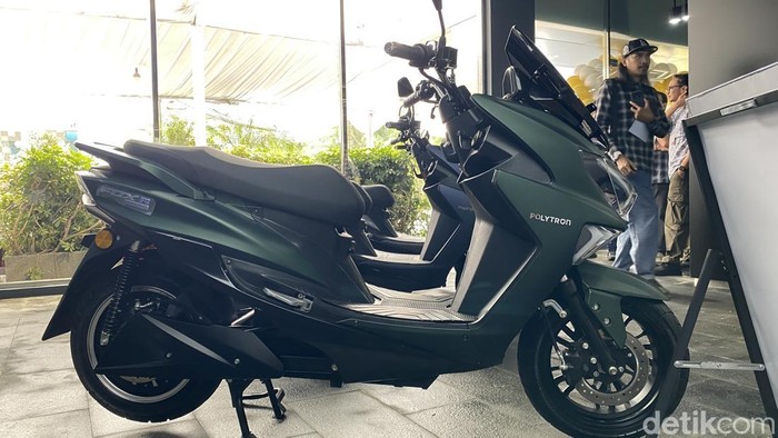 Array,Pakai Motor Listrik vs Isi Pertalite, Ini Perbandingan Biayanya Selama Setahun!
