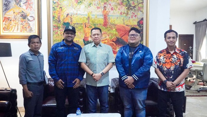 Array,Bamsoet Bicara Pentingnya Peningkatan Industri Modifikasi Kendaraan di RI