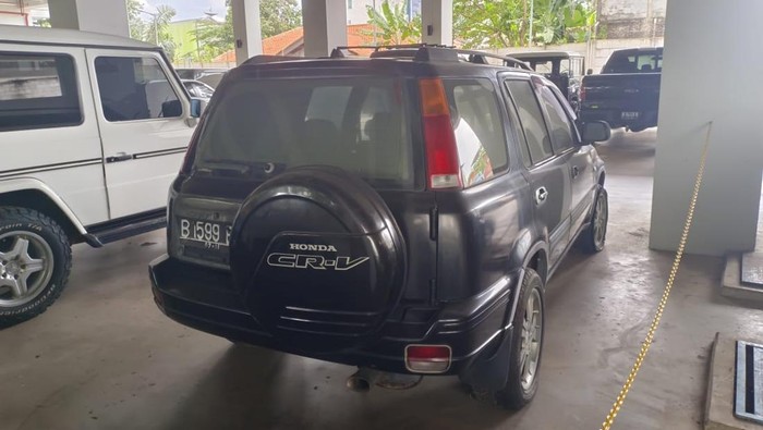 Array,Ada Lelang Barang KPK, Honda CR-V Mulai Rp 8 Jutaan