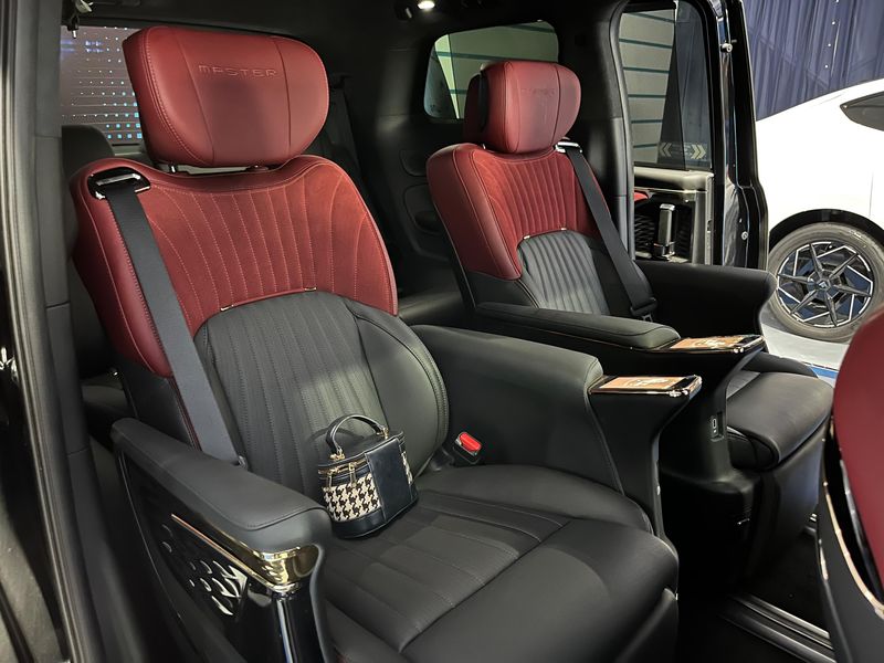 Array,GAC AION Pamer MPV Premium Pesaing Alphard dan Denza D9, Bakal Dijual?