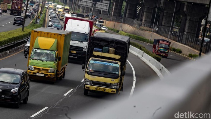 Array,Bisa Dipenjara Gegara ODOL, Sopir Truk Protes: Bukan Pidana-Aksi Kriminal