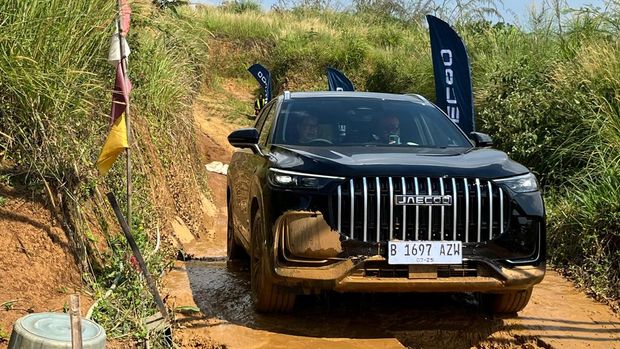 Array,Jajal Jaecoo J8 AWD: Tangguh Diajak Main Tanah, Mewah di Jalan Raya