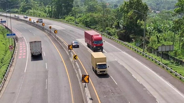 Array,Tanah Bergerak Dekat Tol Cipularang, Jasa Marga Pastikan Jalan Aman