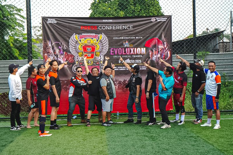 Array,Rayakan Ultah Ke-9, Komunitas Royal Enfield Siap Pecahkan Rekor Konvoi Terpanjang