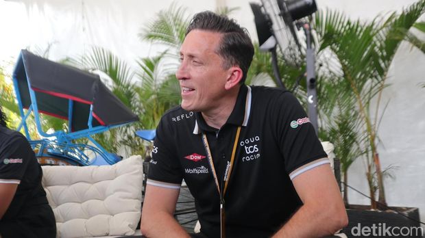 Array,Berat Badan Pebalap Formula E Turun 3 Kg Usai Sekali Balapan di Ancol