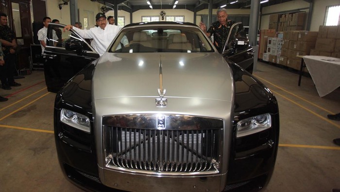 Array,Kemensos Lelang Rolls-Royce 3 Kali Akhirnya Laku, Duitnya Buat Ini