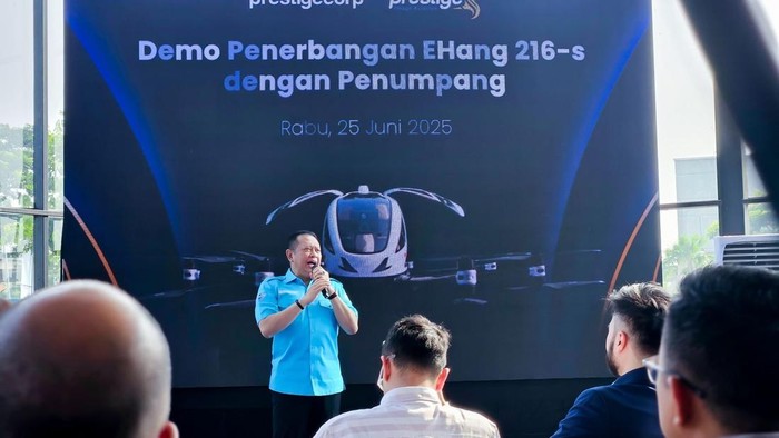 Array,Bamsoet Apresiasi Kesuksesan Uji Terbang Perdana EHang dengan Penumpang