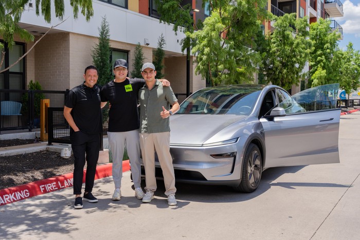 Array,Tesla Bisa Jalan Sendiri dari Pabrik ke Rumah Konsumen Berkat Teknologi Ini