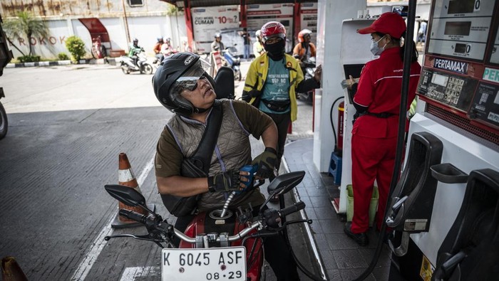 Array,Pajak Bahan Bakar Kendaraan di Jakarta Dipangkas Hingga 80 Persen
