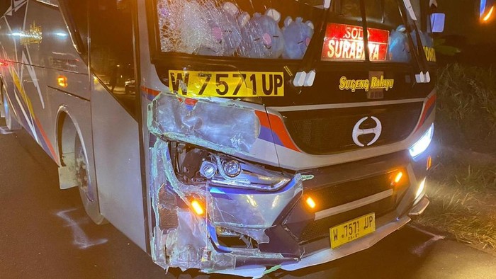 Array,Pelajaran dari Kecelakaan Bus Sugeng Rahayu Gagal Nyalip Berujung Hantam Pemotor