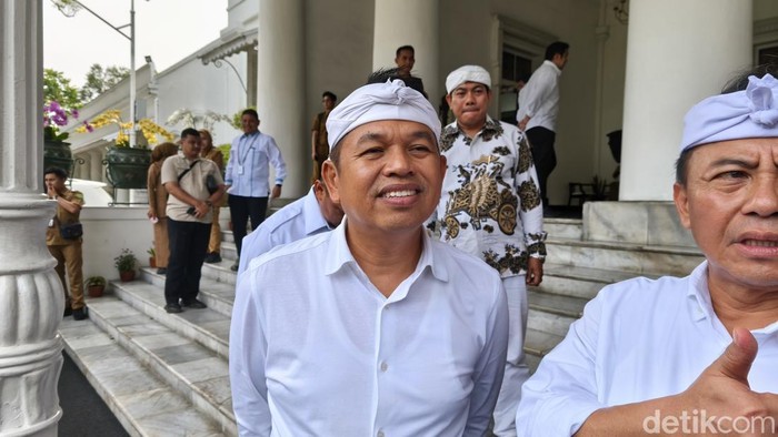 Array,Dedi Mulyadi: Suka Jalan Bagus, Pajak Motor Dibayar Nggak?