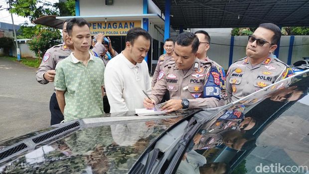 Array,Gaya-gayaan Pemuda Pacu Jalur di Tol Lampung, Berujung Kena Tilang Maksimal