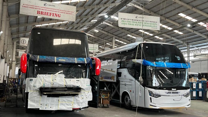 Array,Daya Beli Melemah, Pesanan Bus di Karoseri Ikutan Turun