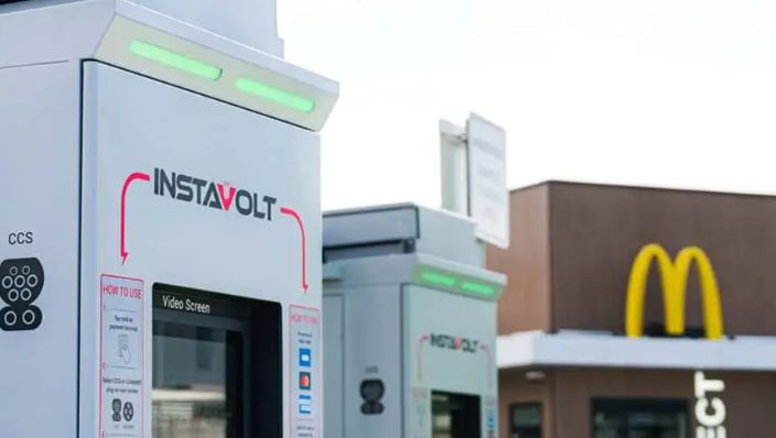 Array,Geger Ratusan Charger EV Dibobol Maling Kabel, Tembaga Jadi Incaran