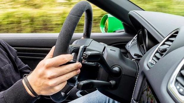 Array,Sederet Teknologi F1 yang Kini Ada di Mobil Harian, Kamu Udah Coba?
