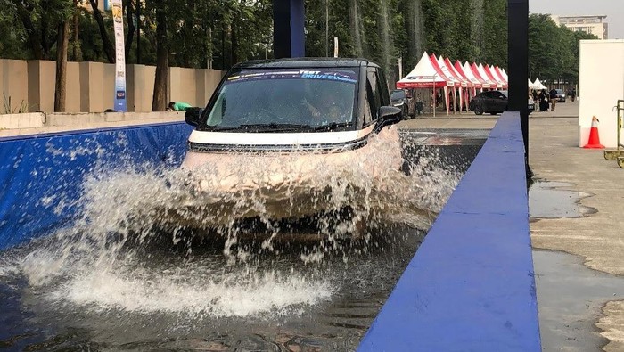 Array,Ratusan Mobil Bisa Dicoba Gratis di GIIAS 2025