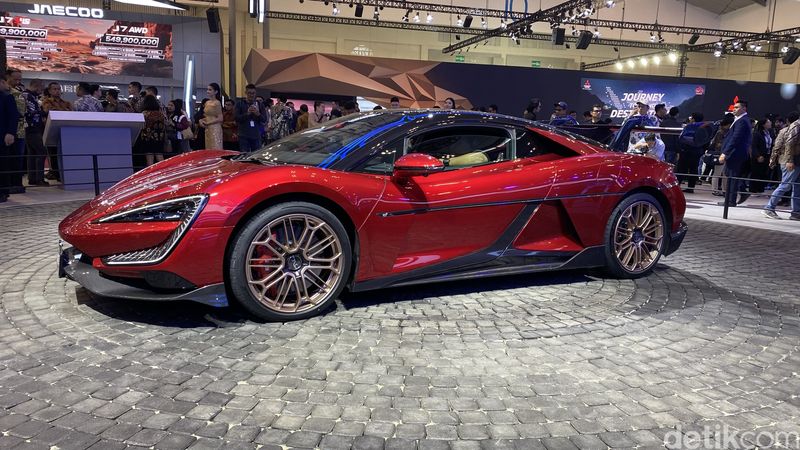 Array,BYD Bawa Supercar yang Bisa Joget di GIIAS 2025