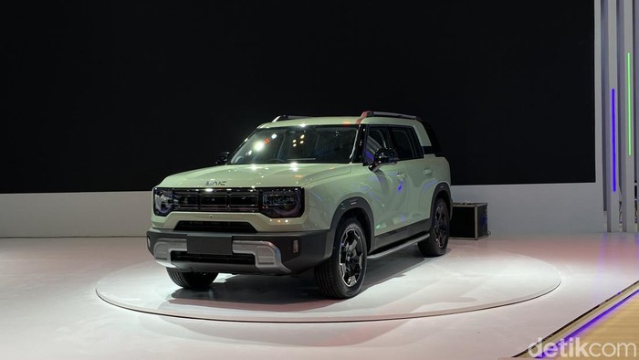 Array,BAIC BJ30 Hybrid Launching di GIIAS 2025, SUV Kekar yang Efisien