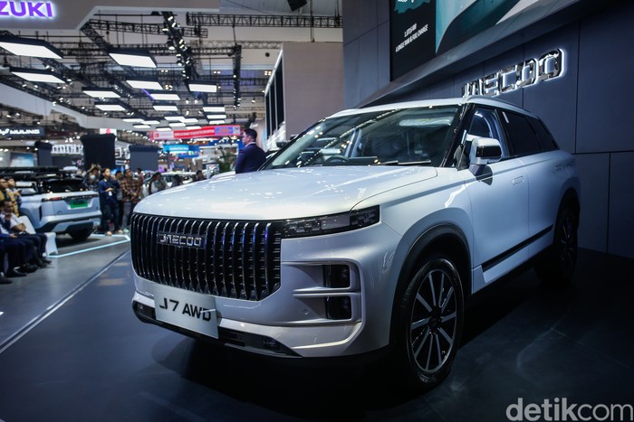 Array,Orang RI Masih Banyak yang Ragu Beli Mobil Listrik, PHEV Bisa Jadi Solusi