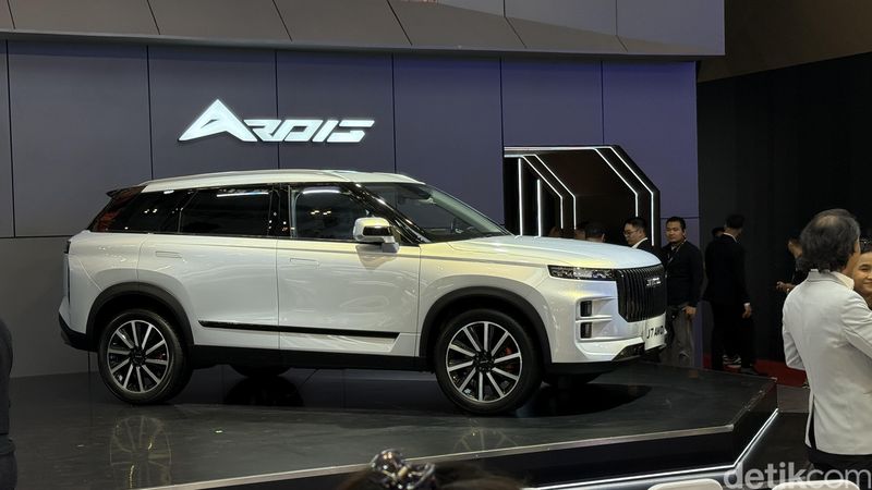 Array,Jaecoo Rilis Harga J7 SHS dan J7 AWD di GIIAS 2025