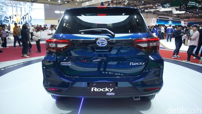 Array,Daihatsu Rocky Hybrid Mirip Mobil Listrik tapi Nggak Ribet Ngecas