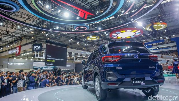 Array,Meluncur Bulan Lalu, SPK Daihatsu Rocky Hybrid Tembus Segini