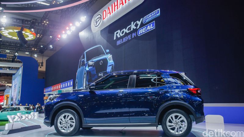 Array,Meluncur Bulan Lalu, SPK Daihatsu Rocky Hybrid Tembus Segini