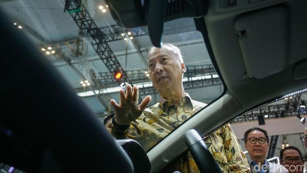 Array,Pasar Lesu, Pabrikan Mobil Diminta Tak Tambah Karyawan Kontrak di RI