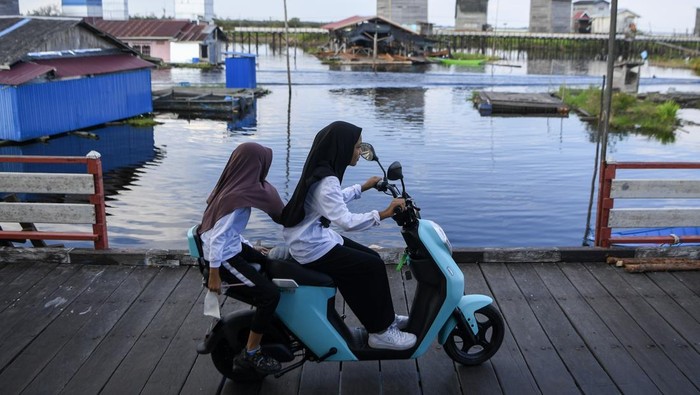 Array,4 Tips Pilih Sepeda Listrik Harga Rp 1 Jutaan yang Awet dan Nyaman