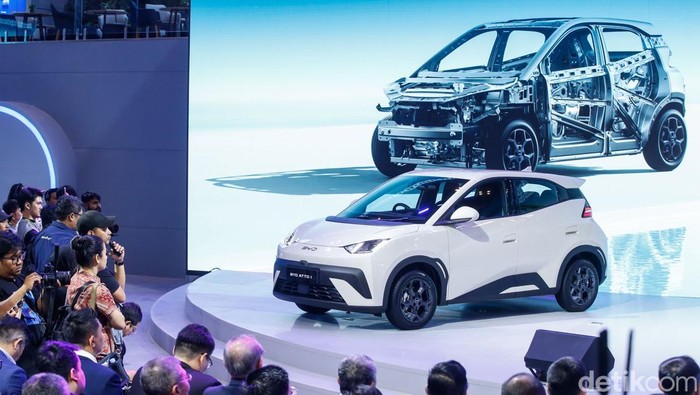 Array,Mobil Listrik Impor BYD Cs Perlu 'Ganti Rugi' ke Pemerintah Jika...