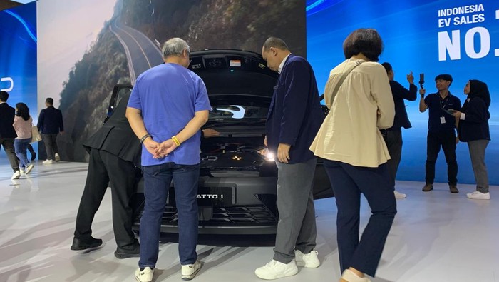 Array,Penjualan Mobil di Indonesia Diramal Anjlok Lagi