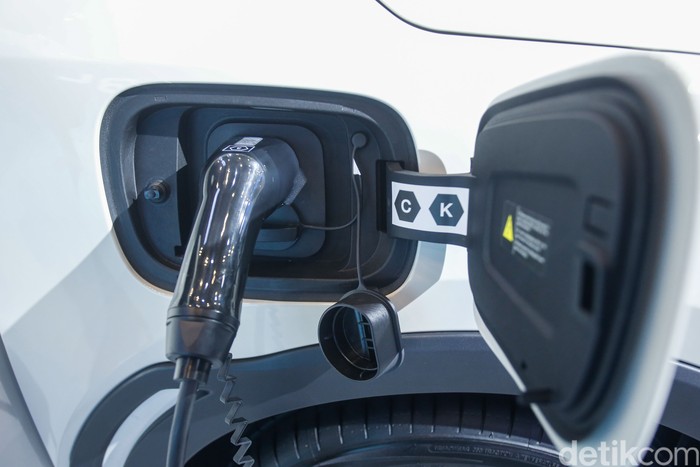 Array,Beda Pajak Mobil Listrik Buatan Indonesia vs Mobil Listrik Impor