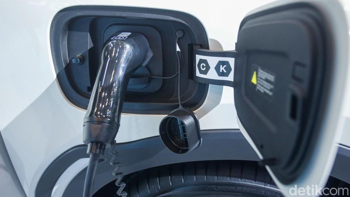 Array,Harga Mobil Listrik Bekas Terjun Bebas, Hybrid Lebih Oke