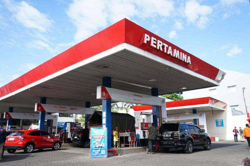 Array,Demi Saingi Shell Cs, Bahlil Minta Pertamina Tingkatkan Mutu-Kualitas