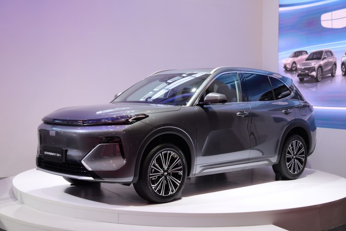 Array,Bisa Tempuh Lebih dari 1.000 Km, Segini Harga Geely Starray EM-i