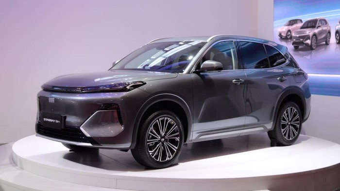 Array,Geely Bakal Luncurkan Mobil Hybrid Pertamanya di Indonesia, Ini Bocorannya