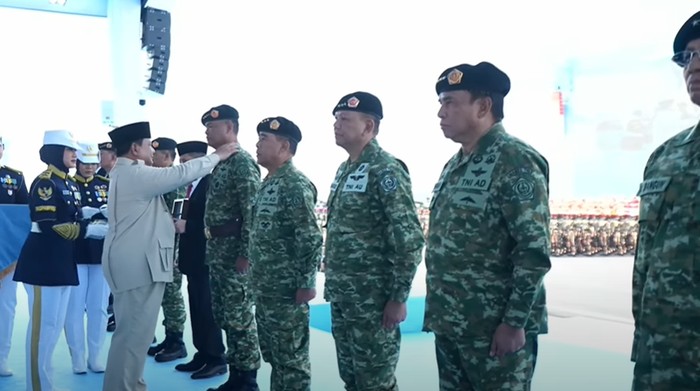 Array,Intip Garasi Jenderal Tandyo Budi Revita, Wakil Panglima TNI yang Baru Dilantik Prabowo