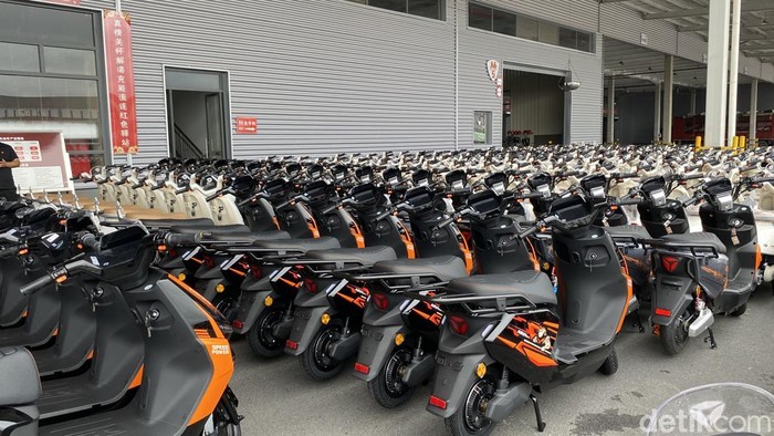 Array,Gimana Caranya Motor Listrik Bisa Populer di Indonesia?