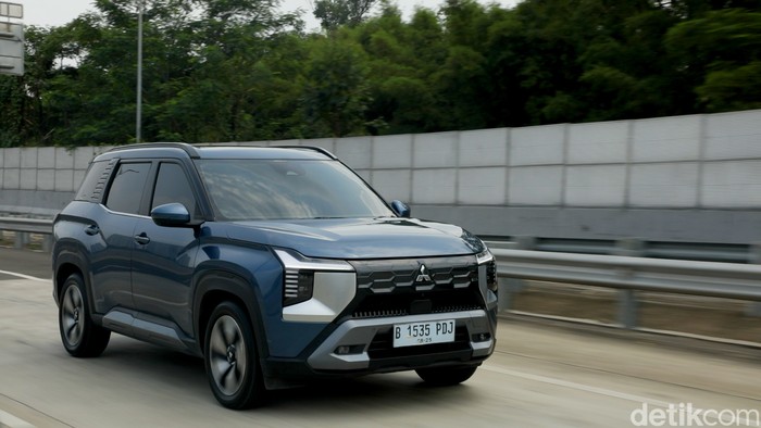 Array,20 Mobil Terlaris di Indonesia Agustus 2025: Mitsubishi Destinator Masuk 10 Besar