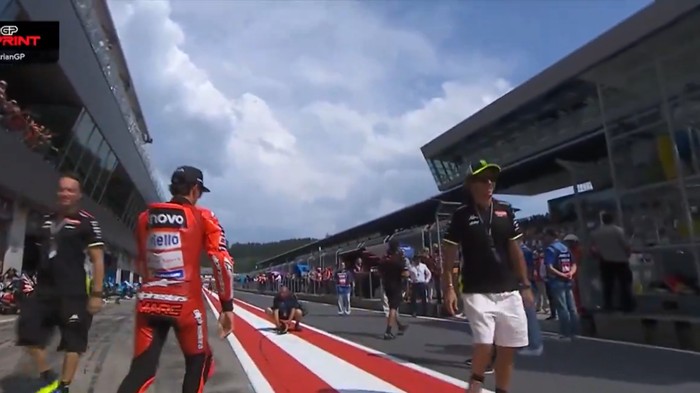 Array,Valentino Rossi Datang ke MotoGP Austria, tapi Kok Nggak Ikut Parade Legenda?
