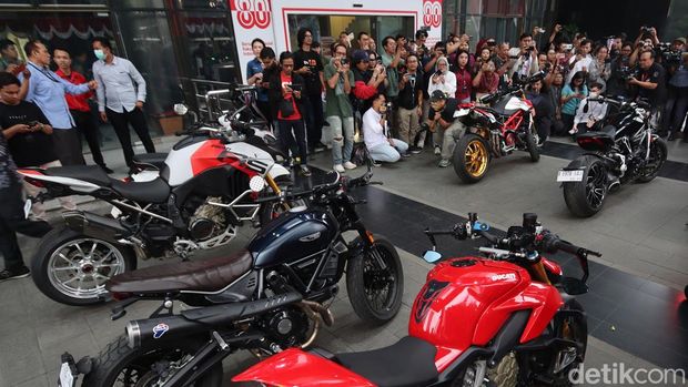 Array,Spesifikasi Ducati Immanuel Ebenezer Pemberian Irvian 'Sultan' Kemnaker